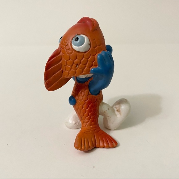 Schleich Peyo Smurf Pisces Zodiac Figurine PVC Fish Figure - Picture 4 of 12